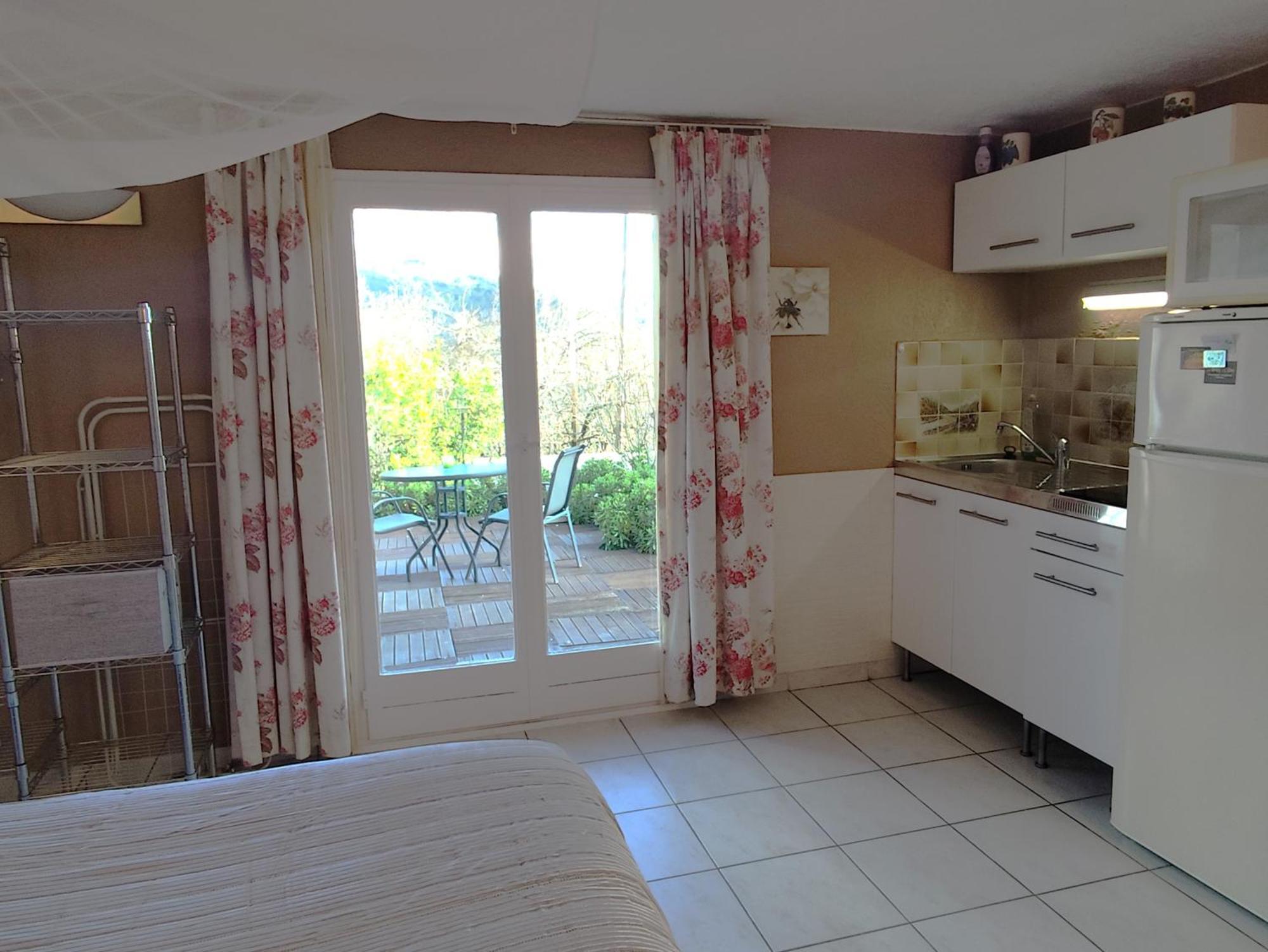 Studio Le Romantique A 20 Kms De Nice Bendejun Ngoại thất bức ảnh