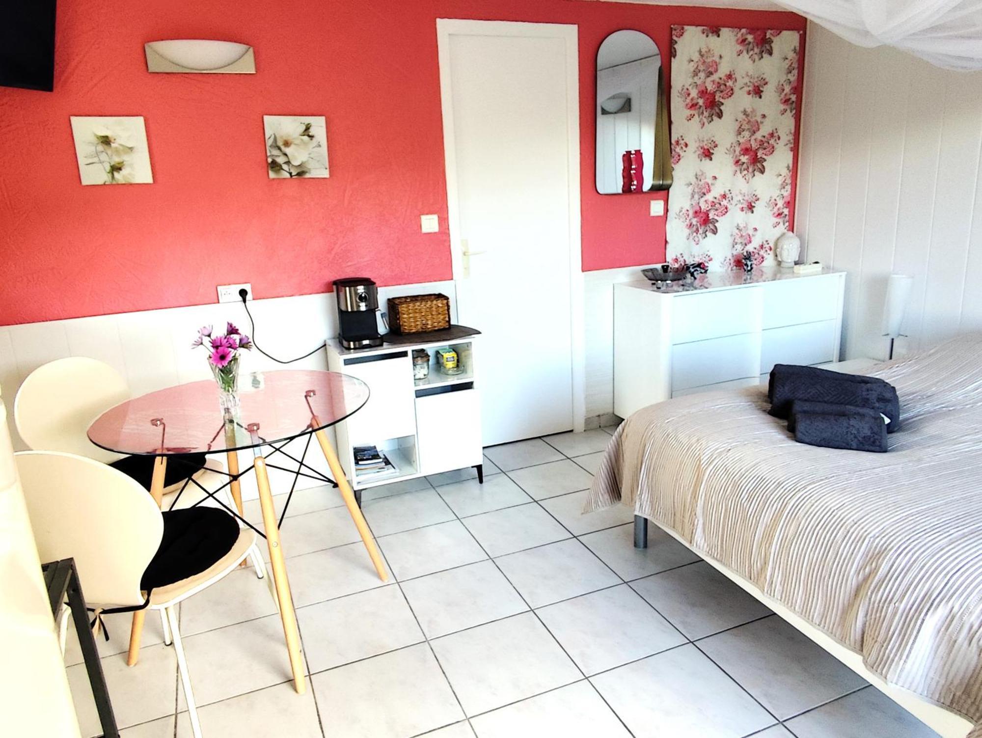 Studio Le Romantique A 20 Kms De Nice Bendejun Ngoại thất bức ảnh